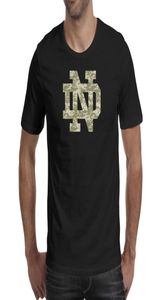 Mode Mens Notre Dame Fighting Irish Football Logo Camouflage Black Round Neck T Shirt Personlig superhjälttröjor Gay Pride C8665205