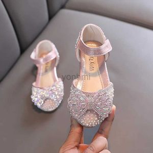 Slipper Little Girl Sears Sandals Lats New Rhinestone Bow Sandals Sandały Modne Bling Kids Wedding Miękkie płaskie sandały Rozmiar 21-36 240408