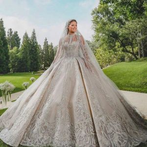 Lyxiga bröllopsklänningar Dubai Arabisk stil brudklänningar 2022 Underbara glittrande höghals illusion Top Ball Gown Wedding Dress Robe