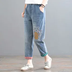 Kvinnors jeans 2024 Spring and Summer Korean Edition Casual Loose Overized Cartoon Sticker Tyg med västra broderier för kvinnor