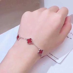 Pulseira Vac 925 Versão coreana de prata esterlina A moda simples e personalizada de trevo de quatro folhas estudantes dão a namoradas presentes e