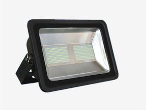 Luzes de inundação LED de holofotes LED Branco IP65 ao ar livre 150W200W Bulbo impermeável Whitewark 220V AC4525195