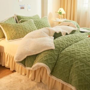 Bedding Sets Lamb Cashmere Four Piece Bed Sheet Tafurong Thickened Quilt Cover Milk Wool Autumn And Winter Home Textile Wholesale