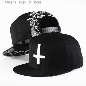 Boll Caps Snapback Baseball Hat Cross Embryo Justerbar hatt Lämplig för unga män Kvinnor Fashion Hat Flat Trend Street Dance Hat Q240408