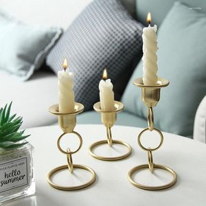 Candle Holders 1Pcs Metal Round Ring Holder Creative Candlestick Ornament Desktop Decor For Romantic Dinner Dining Table Decoration