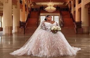 2021 Plus Size Hochzeitskleid Spitze Champagner Erröten Langarmes Brautkleider appliziert gegen Nacken -Korsett auf der Kirche Eheeleme7885037