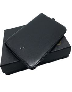 Black Genuine Leather Passport Holder Wallet for Travel Classic Designer Men Credit Card Holder ID Card Case 2023 New Fashion Pass9491448