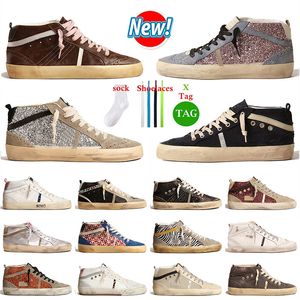 Designer Golden Casual Shoes Mid Star Handgjorda kvinnor Mens Muede Leather Italy Brand Sneakers Flat Ball Silver Vintage Goose's Platform OG Gold Studs Pink Trainers