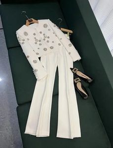 Tesco Beading Luxury Round Neck Short Blazer Suit para mulheres Split Flare Sets Diamond Womens Elegant 2 Piece 240329