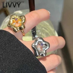 Cluster Rings LIVY Silver New Trend Elegant and Creative Hollow Geometry Sparkling Zircon Ring Womens Party Jewelry240408