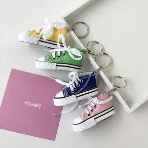 Keychains Creative Mini Canvas Shoes Schlüsselbund Frauen süße Tasche Hängen Sneaker Key Ring Car Halter Schülern lustige Geschenke Accessoires Accessoires