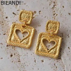 Charm Bilandi Modern Jewelry 925 Silver Needle Metallic Gold Color Square Hollow Heart Drop Earrings For Women Girl Party Gift240408