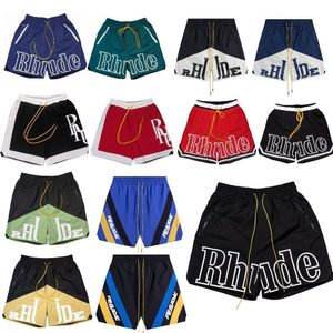 Rhude Men Shorts Mode Designer Kurz Sommer Beachhosen Schwimmen Stämme locker sitzend schnell trocknende Viertelhosen Schwarzer Basketball US Size S-XL