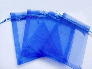ギフトラップ50pcs 13宝石/結婚式/クリスマス/誕生日オーガンザ用の青いバッグパッケージング糸バッグ