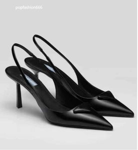 Klänningskor Lyxvarumärken 2024 Designer Sandal High Heels Low Heel Black Brushed Leather Slingback Pumpar Black White Patent Leathers 35-40 Fashion Shoes 43667754