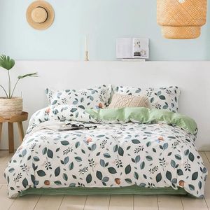 Sängkläder sätter 2024 Long-Staple Cotton Four-Piece Bed Sheet Stjärna och Moon Mönster Vanlig ljus lyxstil Vitgrön färg