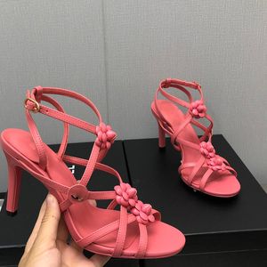 Stiletto obcasy damskie luksusowe sandały wąskie zespoły rattan płaski obcas bohemian camellia sandały slingback