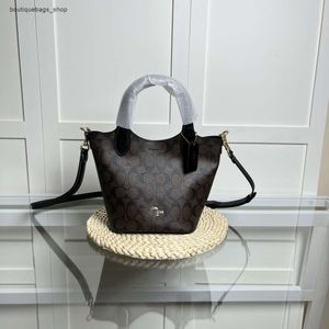 Дизайнерские сумочки Продажа Olay Новая кожаная сумка модная универсальная портативная капуста плечо.