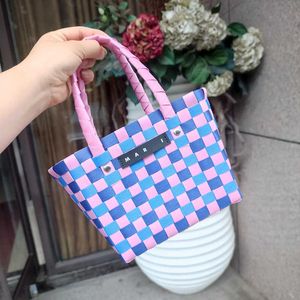 Women's Fashion New woven bag Small square bag Plastic basket bag Small colorful basket portable photo with beach shopping bag ID stylisheendibags