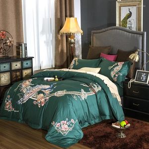 Bedding Sets 100s de algodão egípcio Luxo Oriental Pavão Bordado Conjunto de Pavilhas Verdes Passagem Rosa Passagem Pounhores de Linho de Linho 4pcs