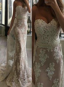 Abiti da sposa sirena di moda innamorati cristalli in rilievo in pizzo Applique Court Train Wedding Mostras da sposa con treno staccabile5970629