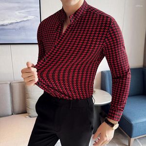 Camisas casuais masculinas Men, algodão de manga comprida Turn Down Down Collar Classic Standard Fit Man Moda Clothing