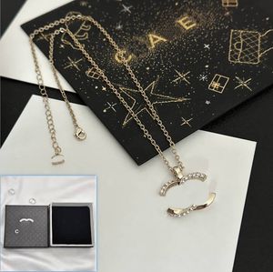 Classic Retro Style Gold Plated Necklace Designer Specially Designed For Fashionable Charming Girls High Quality Necklaces Boutique Gifts Necklace Boxes