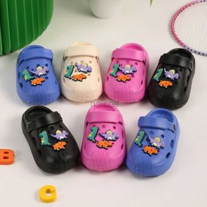 Tofflor varmförsäljning sommar barn sandaler hål barnskor tofflor mjuk anti-glid tecknad diy design barnskor sandstrand pojkar flicka 2449