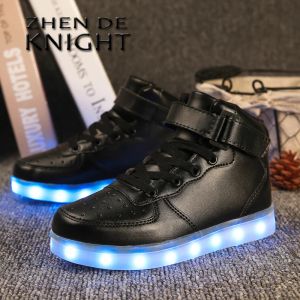 Sneakers Storlek 2546 LED -skor med lampor Glödande LED -tofflor för barn Vuxen Feminino Tenis för barn pojkar flickor lysande sneakers