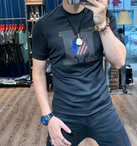 Western Style Trend Men039s Tshirts 2022 Summer Nuovo Slim Mletter Modello Stripe Stampa Diamond Design Short Short Short Roun2470507