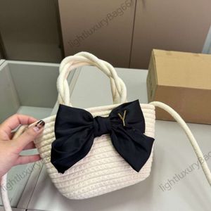 Baguette Luksusowe torebki luz lou kamera torba designerska designer ze sprzęgłem słomka torebki TOTE Square Tassel Raffias Crossbody Męskie torby 240408