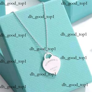 Womens Tiffancy Heart Necklaces Necklace Designer Jewellery Chains Pendant Steel Charm Anniversary Gift for Women Gold Plated Tiffanyjewelry 318