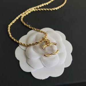 Gold Plated Brass Copper Pendant Necklace Chain Fashion Women Never Fading Designer Necklaces Choker Pendants Wedding Jewelry Love Gifts