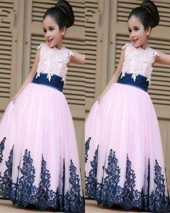2022 Sweety Pink Navy Pierwsze sukienki komunalne z rękawem Cap Applique Pleted Lace Tiul Flower Girl Dress for Wedding Kids Party Prom8248083