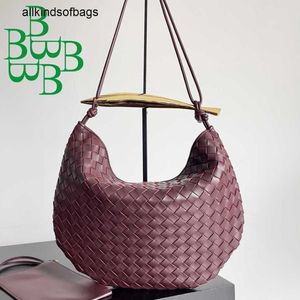 Bottegvenetas Handbags Sardine Bag 6b Woven Series Womens Double Sided Sheepskin 2024 New Large Bordeaux Red European and American Fashion