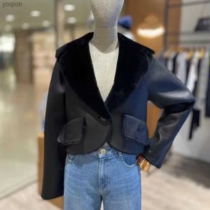 Couro de couro feminino Couro falso de alta qualidade Inverno Saturno Bordado cortada preta cisalhamento Mulheres Mulheres Raglan Sleeve Lamb Fur Vegan Couro Jaqueta Curta