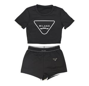 2024 Women Tracksuits Designer Two Piece Set Letter Print Bare Navel Sexig kort ärm T-shirt Shorts Casual Sports Suit Round Neck Outfits Solid Jogging Suit
