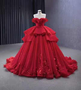 Cor vermelha fora do ombro vestido de bola de ombro Quinceanera vestidos de berço de bordas de bordados de bordados de renda de vestido formal de piso no chão