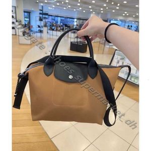 Al dettaglio all'ingrosso al dettaglio 95% di sconto su Borsa Hobo Nylon 1512 Small Dumpling Luxury Womens Tessuto da donna con vantina casual di qualità della gioventù di qualità della gioventù