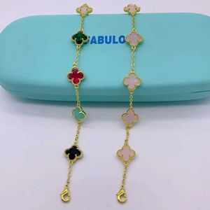 Браслет VAC 2024 Новый год должен купить двухсторонний Clover Five Flower Bracelet для женщин DIY Handicrafts Легкий роскошный подарок для лучшего друга Нет цвета.