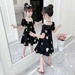 Girl Kids Summer Dress 2 till 12 år Barnkläder Party Fashion Princess Trend Square Coll Bow Tie Tight midjeklänningar 240403