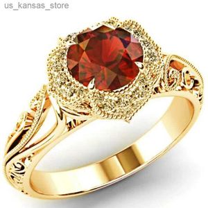 Pierścienie klastrowe luksusowe 2-kolorowe modne, inkrustowani czerwony wzór cyrkonu pusta biżuteria pasująca do imprez zaręczynowych kobiet wesel i bankiety240408