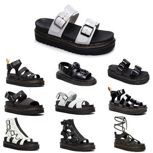 2024 Novas sandálias, Doc Marteens Casual Beach Shoes, versáteis senhoras de saída, Dr. Marteens preto e branco Lace Hollo