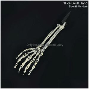 Andere festliche Partyversorgung Halloween Decoration Requisiten Simation Skelett Hand Bone Familie Outdoor Secret Room Horror 220922 Drop de dhkjh