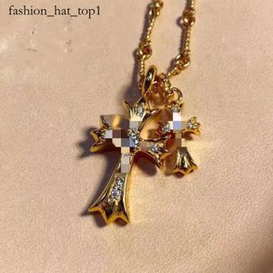 Collana designer di gioielli Double Cross CH CACCLACA CHE AMERICAN LIGHT DESIGN LUGO DI LUGO DI LUGO DI ALTO SENSE CATERA UNA CROME CROME CACCOLA NACCHLAZZA 3928