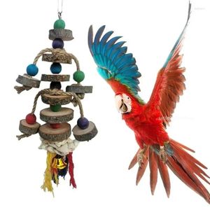 その他の鳥の供給パロットチュートイフックカラフルな木製ビーズロープの天然ブロックは、小さな鳥のためにおもちゃを引き裂く