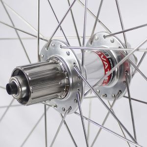 Novatec 700CロードバイクホイールD041/D042SBライト自転車ハブ26インチMTB自転車ホイールセットアルミニウム合金4ベアリング7/11Sホイール