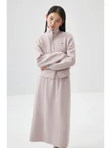 İş elbiseleri ziqiao rahat stil çift fermuarlı gündelik pembe sweatshirt takım elbise bahar 2024 uzun etek iki parçalı set kadın 24zq91102