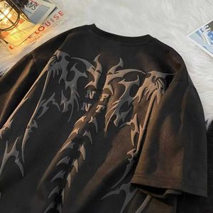 Men's Casual Shirts Y2K Retro Skull Wing Printed Velvet 2023 Ny kortärmad t-shirt för herr sommar lösa par harajuku full matchande trendiga topp yq240409