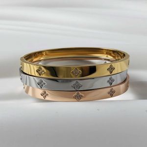 Carta in acciaio in acciaio intarsio intarsiato zirconio dieci bracciale floreale con temperamento elegante e braccialetto per la sensazione del design